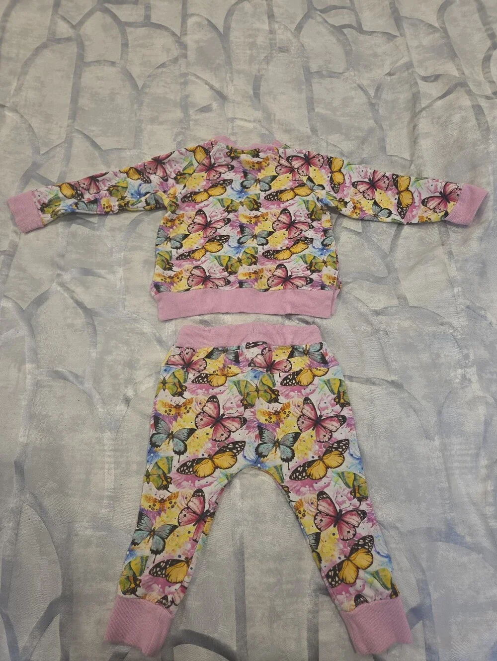 Rare Bums And Roses Flutter Away Bamboo/Cotton Jogger Set Size 18-24m
